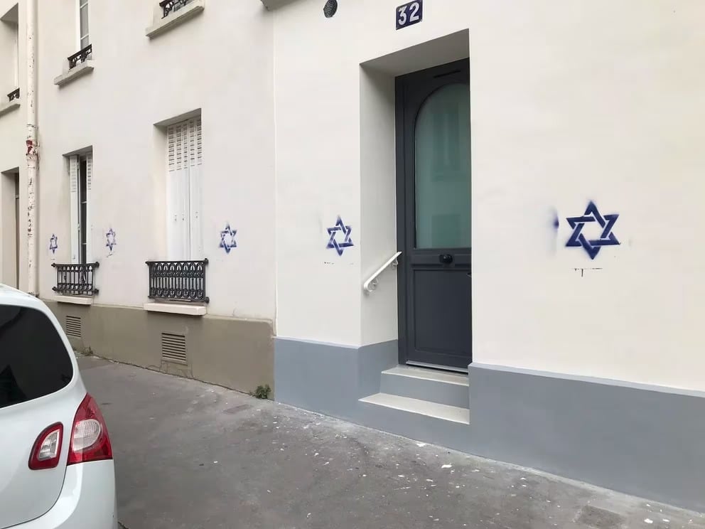 A comunidade judaica da França recua diante do aumento dos atos antissemitas após o conflito no Oriente Médio